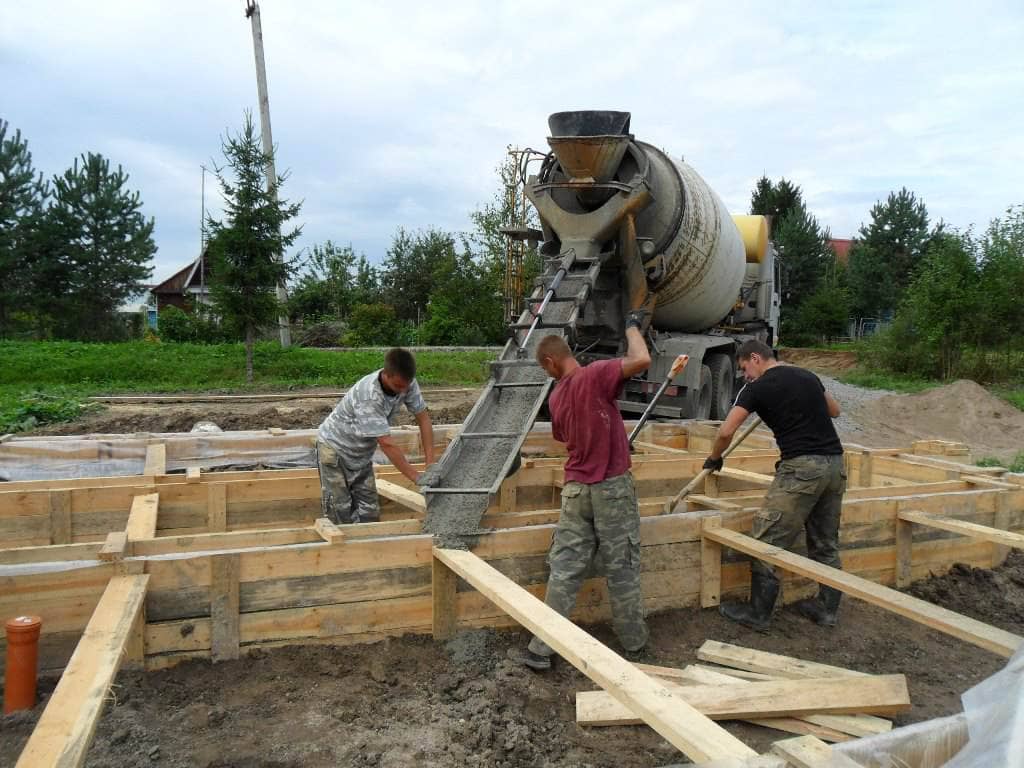 Заливка фундамента дома под ключ в Луганске